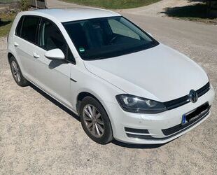 VW Volkswagen Golf 1.2 TSI Kamera, Standheizung, Einp Gebrauchtwagen