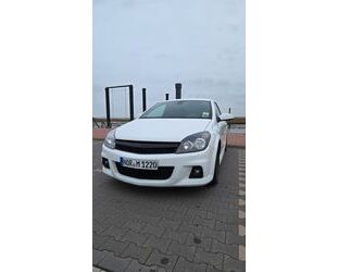 Opel Opel Astra GTC 1.9 CDTI OPC2Line Sport Recaro Gebrauchtwagen