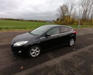 Ford Ford Focus 1,6 EcoBoost 110kW Titanium/ 1.Hand Gebrauchtwagen