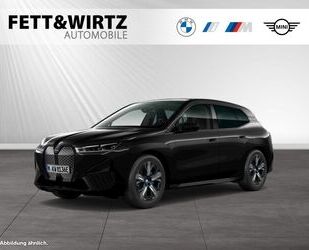 BMW BMW iX xDrive50 Stop&Go|PanoSkyLounge|AHK|H/K Gebrauchtwagen