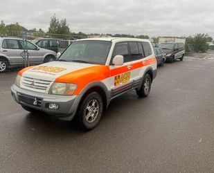 Mitsubishi Mitsubishi Pajero 3,2 DI-D Avance 4X4 AC . 7 sitze Gebrauchtwagen