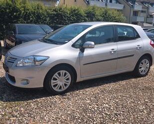 Toyota Toyota Auris Life+ 1.6l Automatik Klima AHK 1. Han Gebrauchtwagen