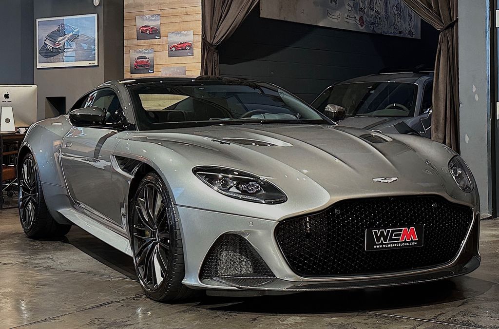 DBS Superleggera