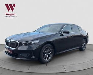 BMW BMW 520i*4xSITZHEIZ*HUD*360*H&K*1HD*SITZKÜHLUNG* Gebrauchtwagen