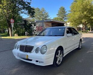 Mercedes-Benz Mercedes-Benz E 200 CLASSIC Classic Gebrauchtwagen