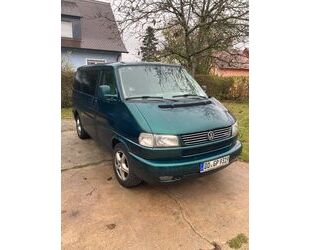 VW Volkswagen T4 Caravelle 2.5 TDI 111kW Standard Gebrauchtwagen