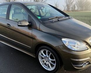 Mercedes-Benz Mercedes-Benz B 180 CDI Automatik Navi Leder Klima Gebrauchtwagen