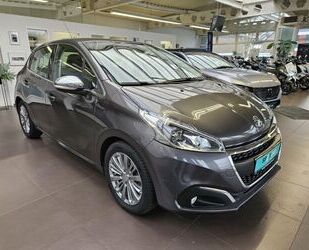 Peugeot Peugeot 208 PureTech 82 Allure Navi, Allwetterreif Gebrauchtwagen