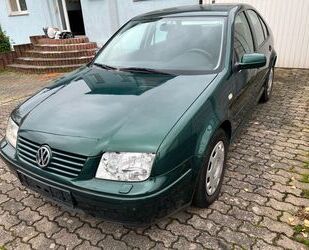 VW Volkswagen Bora 1.6 Limousine, Klimaautomatik, TÜ Gebrauchtwagen