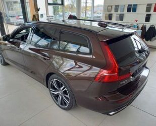 Volvo Volvo V60 T8 TWIN ENGINE AWD R-DESIGN/5 PAKETE/ACC Gebrauchtwagen