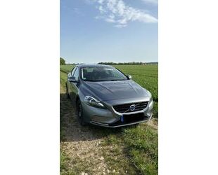 Volvo Volvo V40 T2 Momentum Momentum - Service Neu Gebrauchtwagen