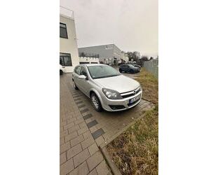 Opel Opel Astra 1.8 ECOTEC - Klima,tmpmat, 8rad, Tüv 10 Gebrauchtwagen