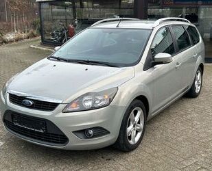 Ford Ford Focus Turnier Sport 1.6 *TEMP*AHK*KLIMA* Gebrauchtwagen