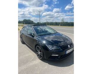 Seat Seat Leon 2.0 TSI St&S ST CUPRA 300 DSG 4Drive CU. Gebrauchtwagen