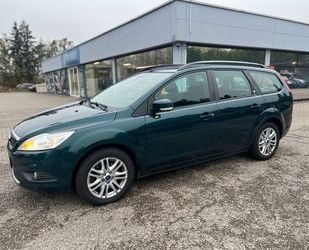 Ford Ford Focus Turnier Ghia Gebrauchtwagen