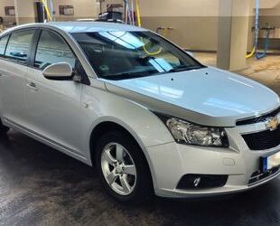 Chevrolet Chevrolet Cruze 1.6 Benziner - Gebrauchtwagen