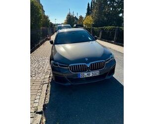 BMW BMW 540d xDrive Touring A -M Sport-Laser-Pano-AHK Gebrauchtwagen