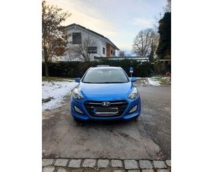 Hyundai Hyundai i30 blue 1.6 CRDi 81kW YES! Gold KLIMA/NAV Gebrauchtwagen