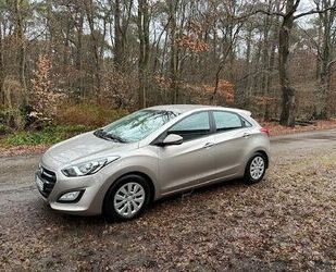 Hyundai Hyundai i30 1.6 CRDi 81kW Trend, AHK Gebrauchtwagen