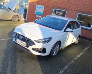 Hyundai Hyundai i30 cw Trend Mild-Hybrid+NAVI+AUTOMATIK+KA Gebrauchtwagen