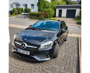 Mercedes-Benz Mercedes-Benz A 180 AMG Line kosmosschwarz Metalli Gebrauchtwagen