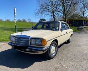 Mercedes-Benz Mercedes-Benz Mercedes W123 Taxi mit Schiebedach Gebrauchtwagen