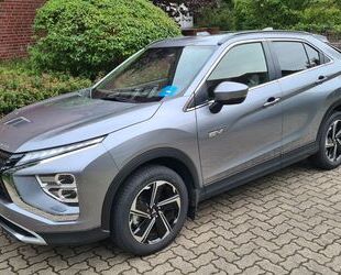 Mitsubishi Mitsubishi Eclipse Cross 2.4 PLUG-IN HYBRID 4WD Pl Gebrauchtwagen