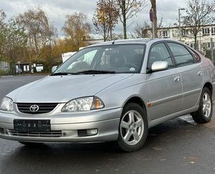 Toyota Toyota Avensis 1.8 Benzin Style 1.Hand Gebrauchtwagen