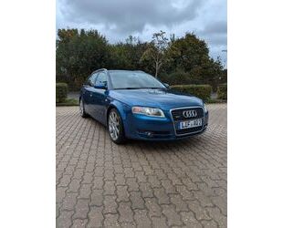 Audi Audi A4 2.0 T FSI quattro Avant schalter Vollausst Gebrauchtwagen