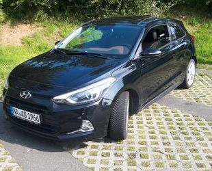 Hyundai Hyundai i20 1.4 Active Navi, Klima, PDC, Panorama Gebrauchtwagen