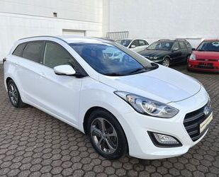 Hyundai Hyundai i30 blue Kombi 1.4 Passion Gebrauchtwagen