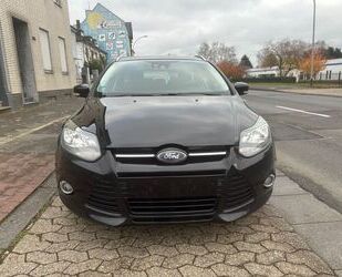 Ford Ford Focus Turnier Titanium Gebrauchtwagen