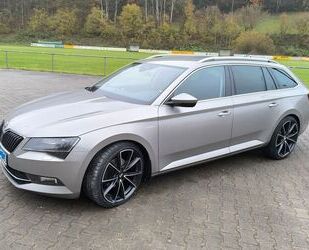 Skoda Skoda Superb 2.0 TDI SCR 140kW DSG 4x4 L&K Combi L Gebrauchtwagen