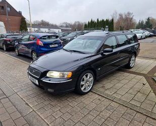 Volvo Volvo V70 Kombi Bi-Fuel Summum CNG*1.HAND*LEDER*XE Gebrauchtwagen