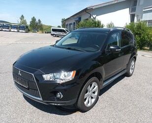 Mitsubishi Mitsubishi Outlander Intense 4WD Gebrauchtwagen