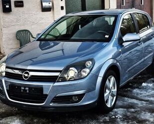 Opel Opel Astra H Lim. ELEGANCE AUTOMATIK TÜV NEU 2.HAN Gebrauchtwagen