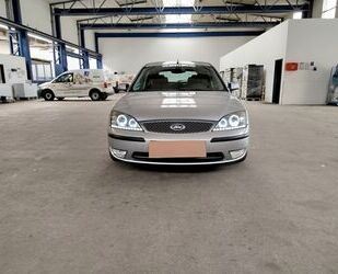 Ford Ford Mondeo 2.0 Ghia Ghia Gebrauchtwagen