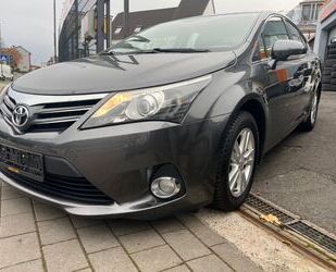 Toyota Toyota Avensis Life*Navi*Limousine*56000km Gebrauchtwagen