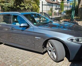 BMW BMW 535d Touring A fast voll M-Ausst. Standheizung Gebrauchtwagen