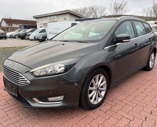 Ford Ford Focus 1,5 Titanium Automatik*1Hand*Parkhilfe* Gebrauchtwagen