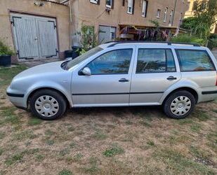 VW Volkswagen Golf 1.9TDI 74kW tiptronic Basis Varian Gebrauchtwagen