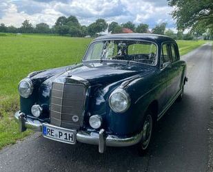 Mercedes-Benz Mercedes-Benz 220 S Gebrauchtwagen