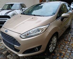 Ford Ford Fiesta Titanium KLIMA+PDC+SITZHEIZUNG Gebrauchtwagen