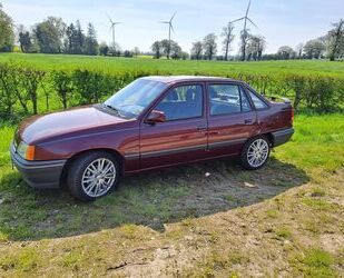 Opel Opel Kadett E 1.6i Beauty, Autom*Lack neu!*H-Kz.*T Gebrauchtwagen