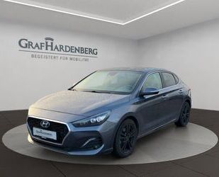 Hyundai Hyundai i30 Fastback 1.4 T-GDI Premium NAVI/SHZ/PD Gebrauchtwagen