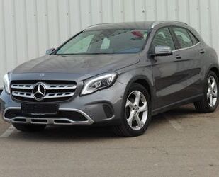 Mercedes-Benz Mercedes-Benz GLA 220 d 4MATIC DCT LED Navi Teille Gebrauchtwagen