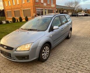 Ford Ford Focus Turnier Fun X-NAVI-KAMERA-PDC-KLIMAANLA Gebrauchtwagen