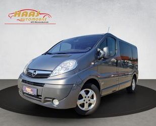 Opel Opel Vivaro Kasten/Kombi Tour Cosmo*7-Sitzer* Gebrauchtwagen