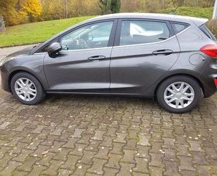 Ford Ford Fiesta Titanium NAVI*PDC*beheiz.Frontsch.*SHZ Gebrauchtwagen