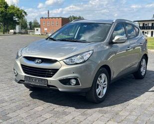 Hyundai Hyundai ix35 2.0CRDI Premium 4WD Automatik Leder 1 Gebrauchtwagen